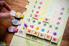 Cargar imagen en el visor de la galería, Gnome Hollow (Inglés)