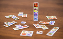 Cargar imagen en el visor de la galería, El Jardin de Alicia (Inglés)