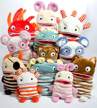 Cargar imagen en el visor de la galería, Peluche Worry Eaters