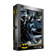 Cargar imagen en el visor de la galería, Puzle 1000 pcs. Universo DC Batman vigilante
