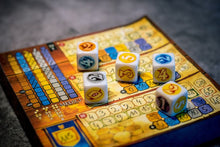 Cargar imagen en el visor de la galería, Medici: The Dice Game (inglés)
